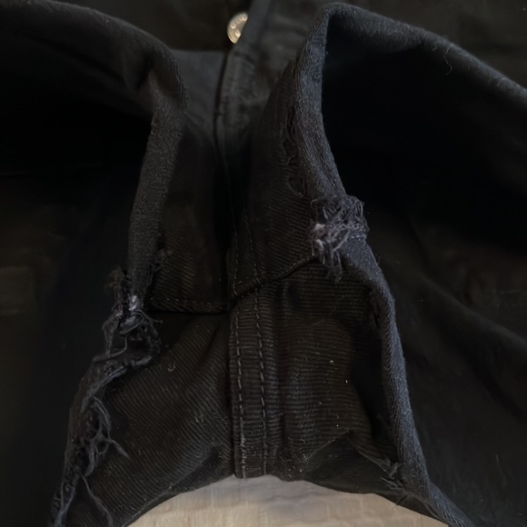 Levi’s Ribcage Jean Shorts - Picture 5 of 5